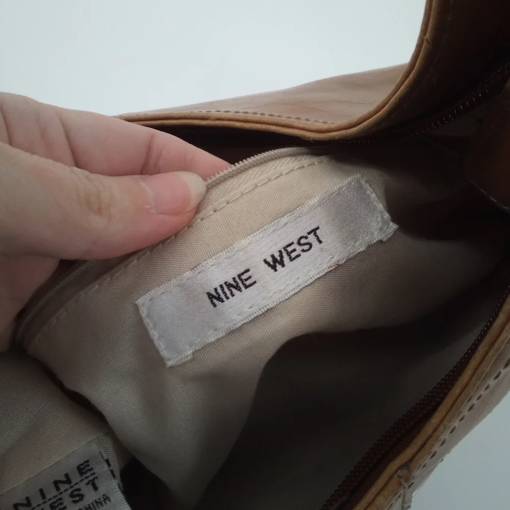 Retro Y2K Nine West Vegan Hobo Bag Brown Camel Shoulder - Picture 3 of 12